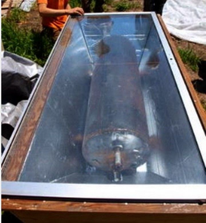 Build A Solar Water Heater From Recycled Materials