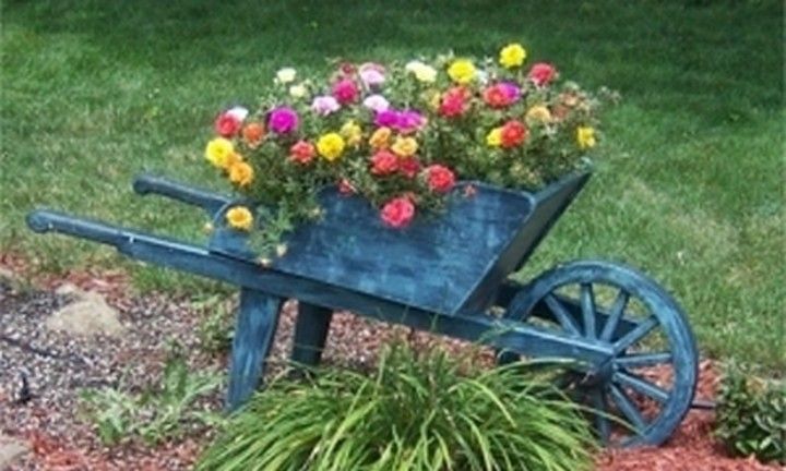 Build A Wooden Wheelbarrow for flowers