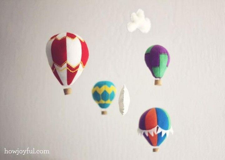 Easy to make floating balloon decor 