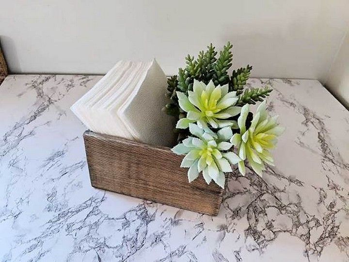 Tissue keeper Centerpiece