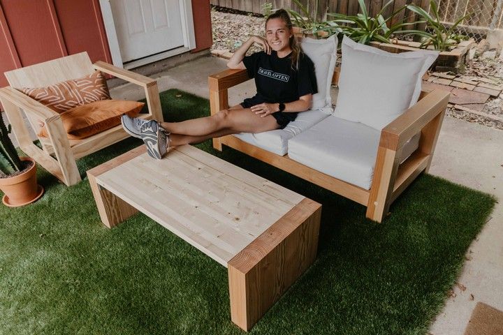 DIY Outdoor Coffee Table