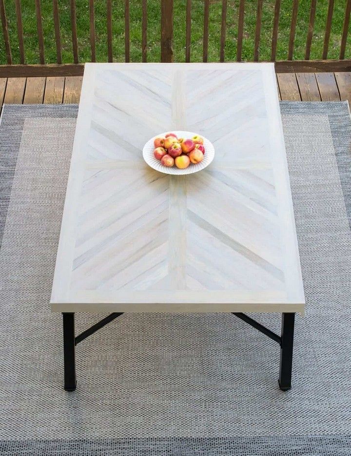 DIY Outdoor Farmhouse Table