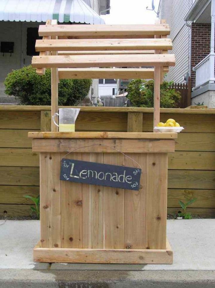 DIY Pallet Lemonade Stand