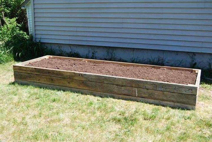 DIY Reclaimed Wood Raised Bed Garden