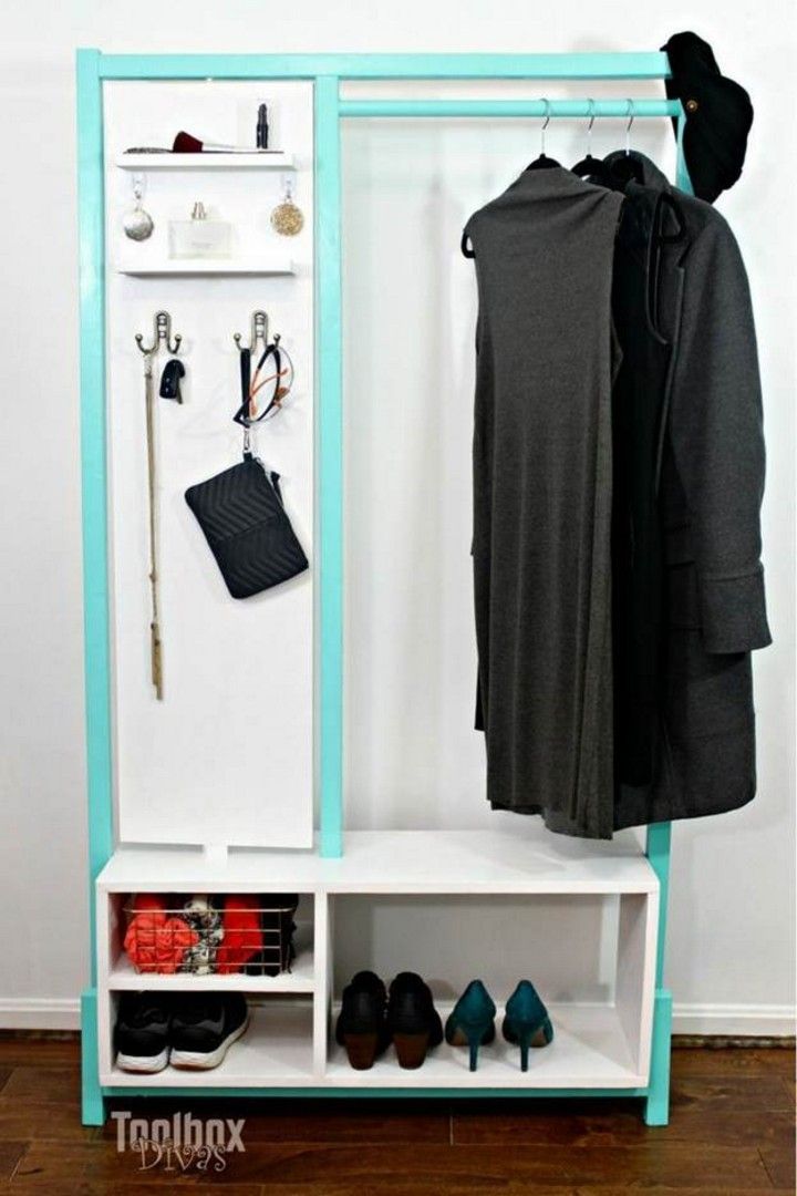 DIY Stylish Clothes Rack With Mirror