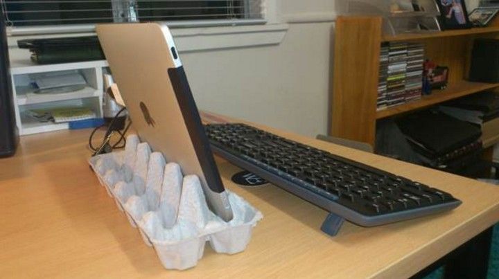 DIY Tablet Stand From Egg Carton