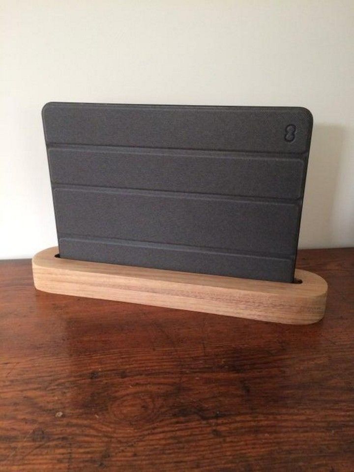 DIY Wooden Tablet Stand