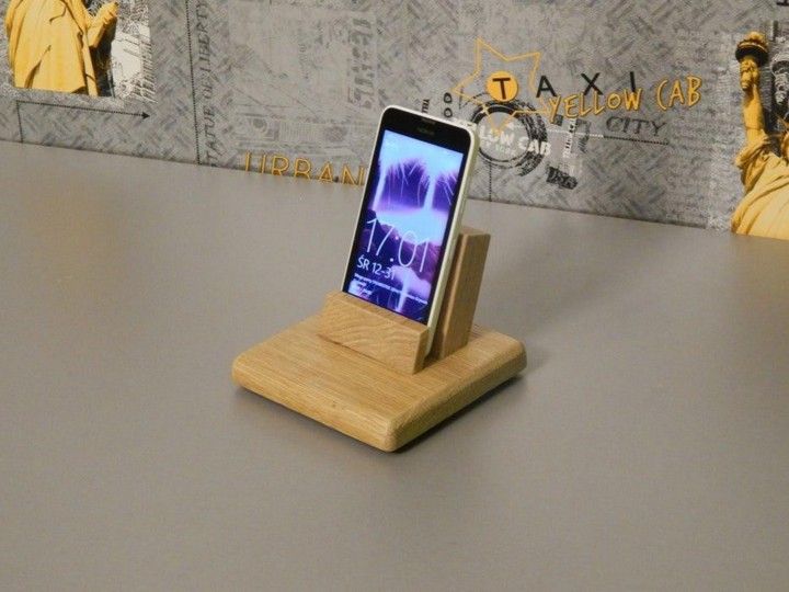 DIY iPhone Wooden Stand