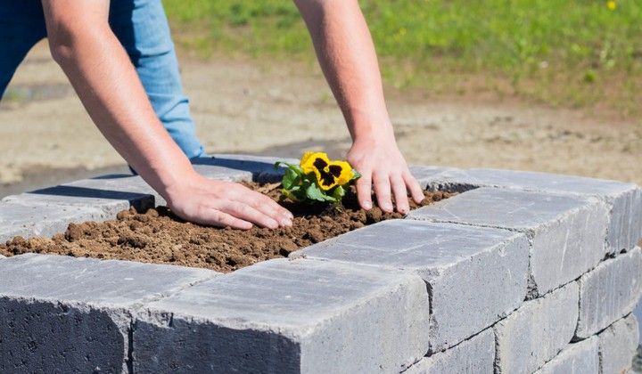How To Build A Stone Planter