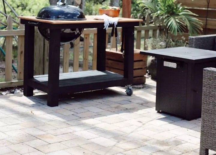 How To Make A DIY Grill Table