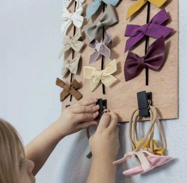 How To Make A Simple Bow Holder
