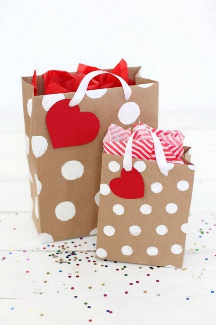 How To Make Professional-Looking Gift Bags