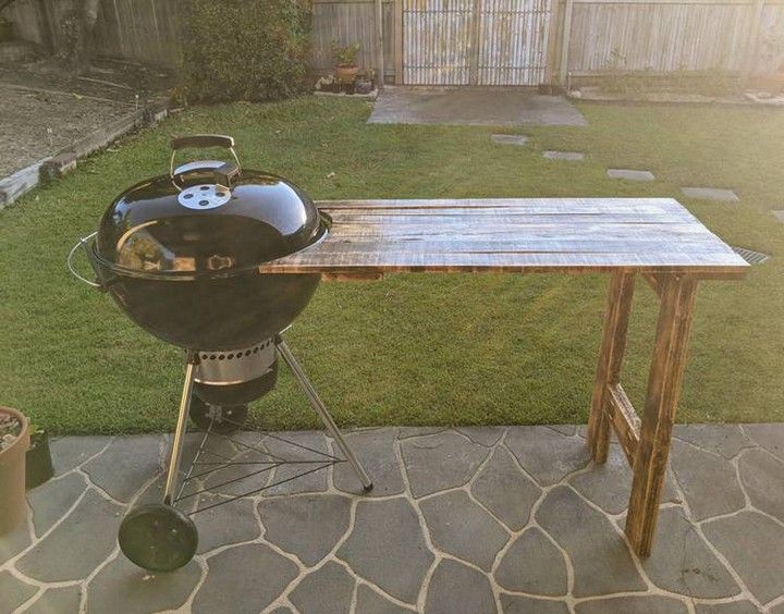 Kettle BBQ Pallet Side Table