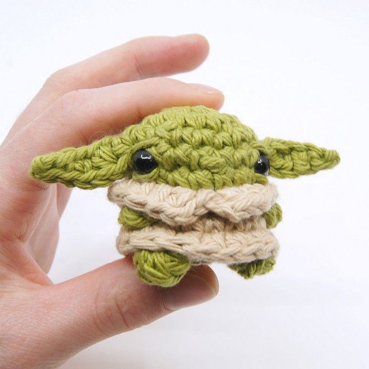 Mini Yoda Amigurumi