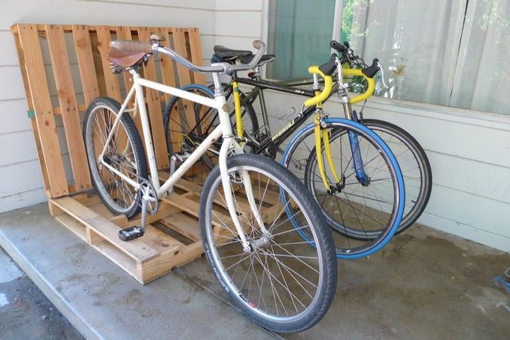 Simple Pallet Bike Rack
