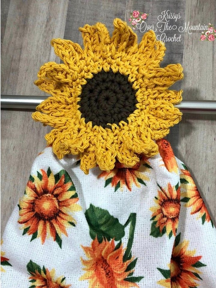 Sunflower Towel Topper