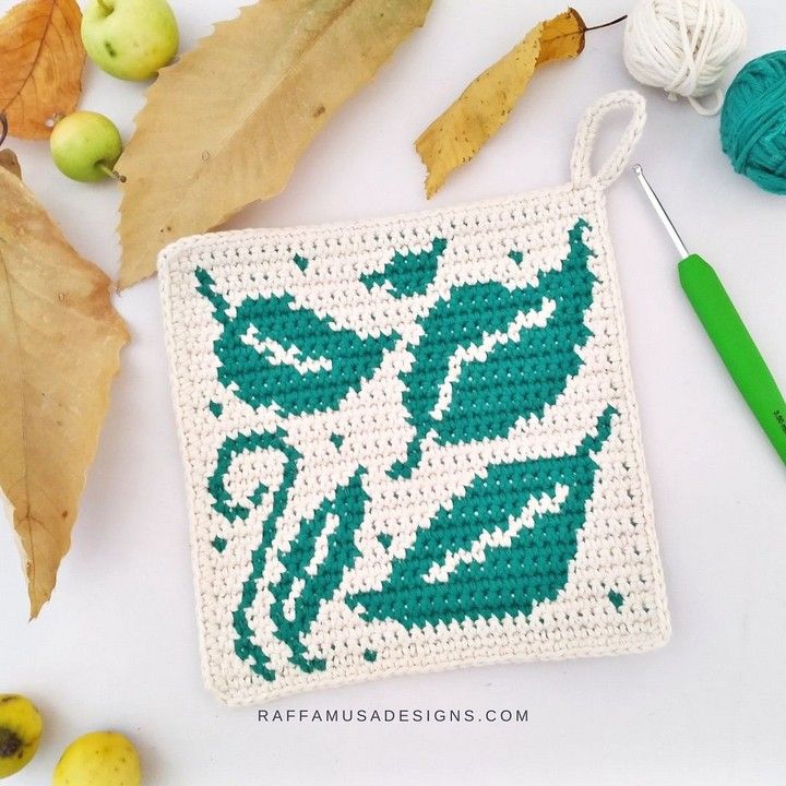 Swirling Leaves Potholder