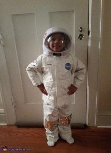 15 DIY Astronaut Costume Ideas For Space Lovers - All Sands