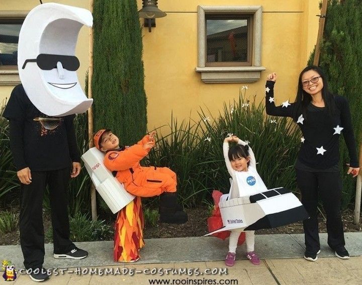 Awesome Homemade Space Themed Family Costumes