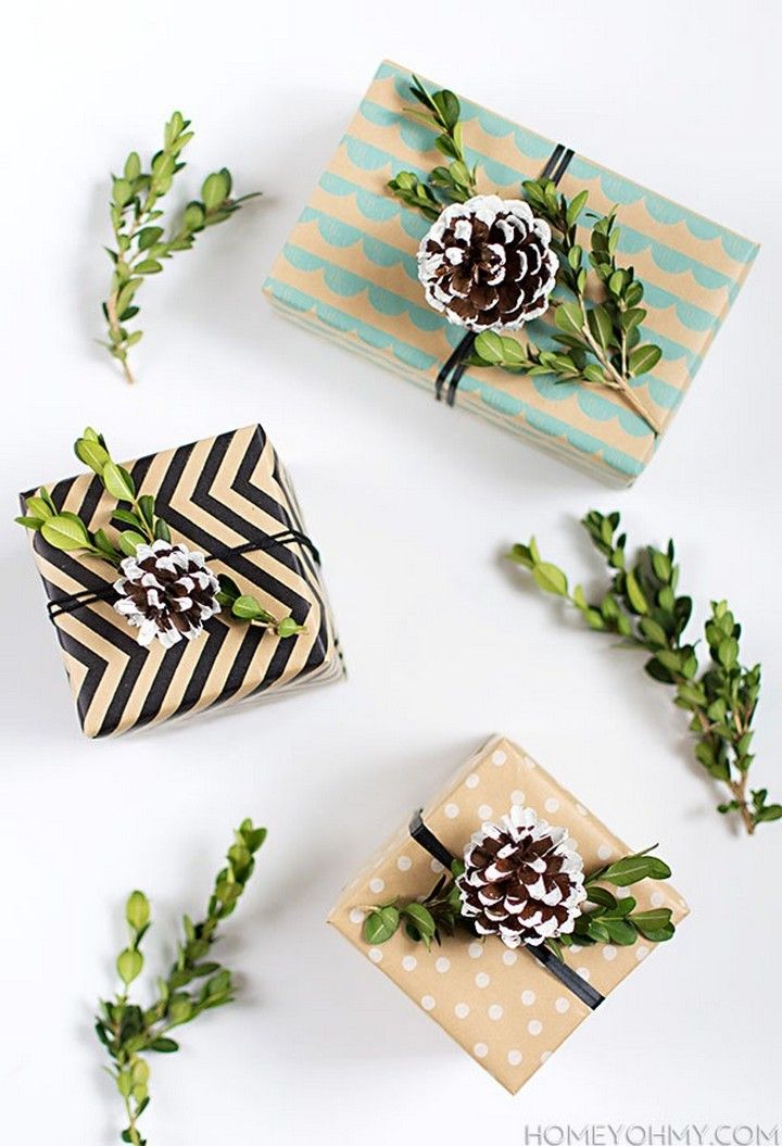 DIY Boxwood And Pinecone Gift Topper