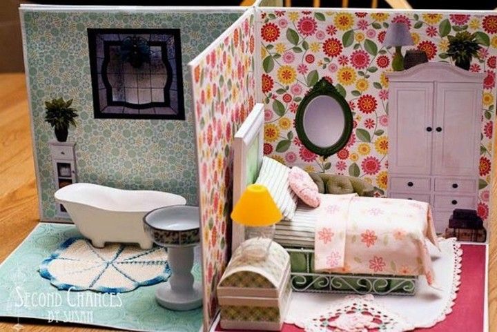DIY Collapsible Dollhouse