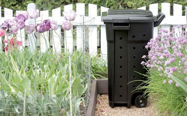 DIY Compost Bin 1