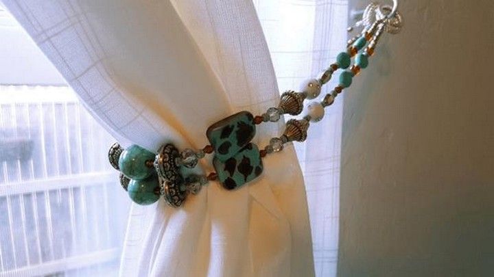 DIY Curtain Tie Back With Beads