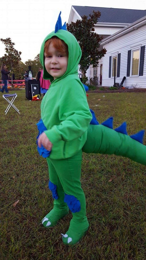 20 Easy And Fun DIY Dinosaur costume Ideas - All Sands