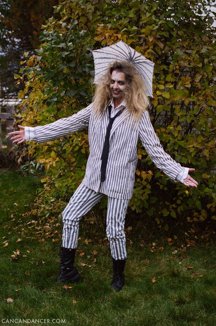 Halloween Beetlejuice wear