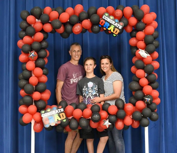 DIY Party Photo Booth With Balloons