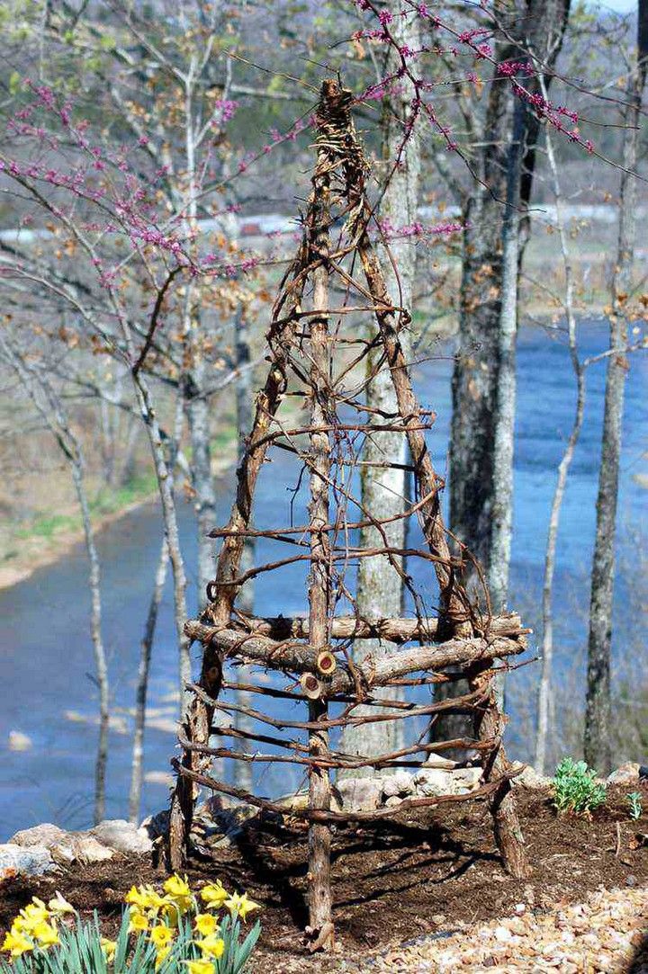 DIY Upcycled Garden Trellis