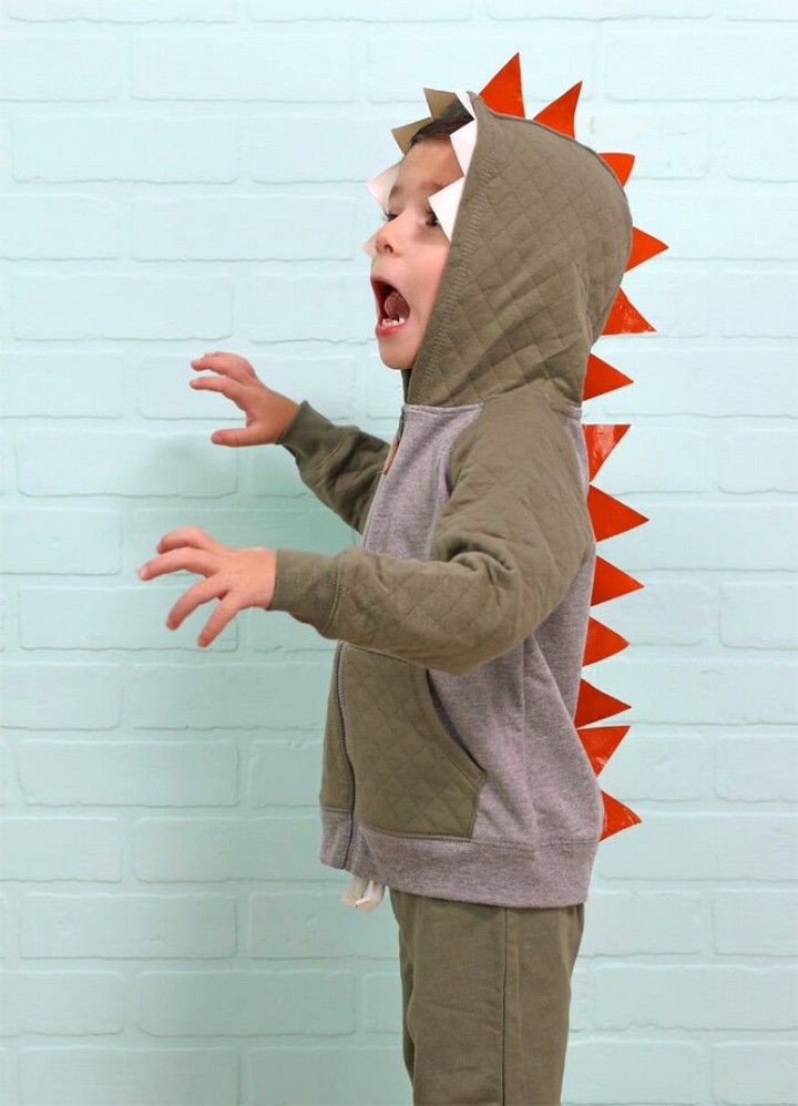 Easy No-Sew Dinosaur Costume