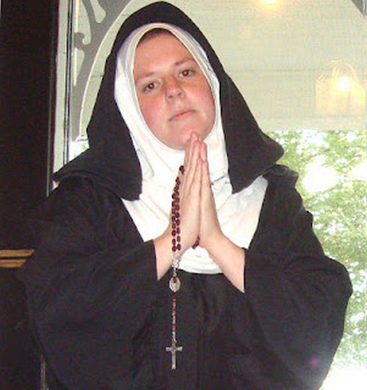 How To Make A Nun Costume