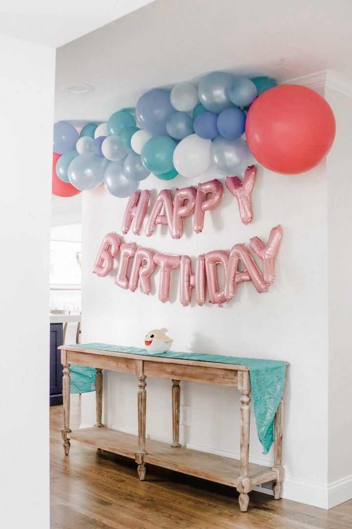 How To Make A Seriously Easy Balloon Garland