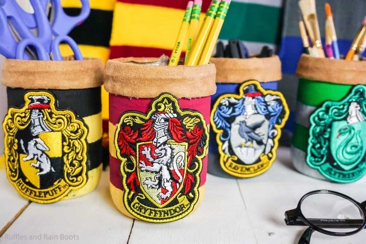 Make These Hogwarts Houses Harry Potter Mason Jars In Minutes
